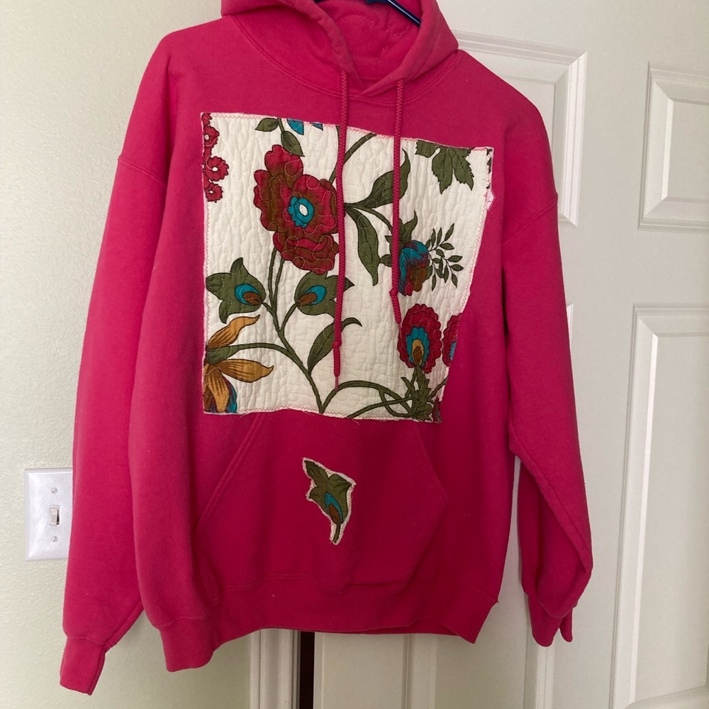 Gildan Heavy Blend Pink Sweatshirt